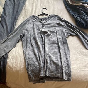 Lululemon metal vent tech